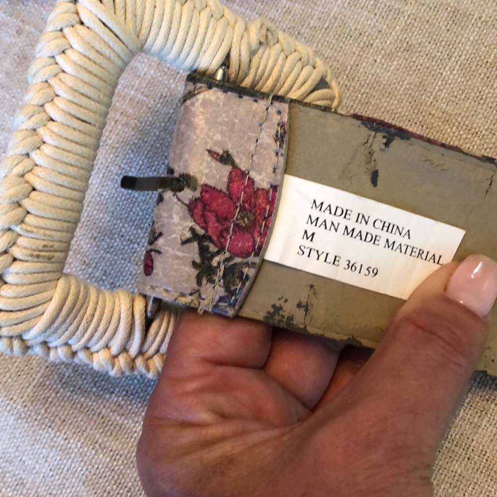 Floral belt - Picture 4 of 6